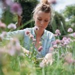 Gartenarbeiten im Juni - Tipps & Checkliste
