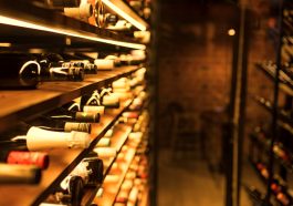 Bild: Ein Keller kann vielseitig eingesetzt werden - zum Beispiel zur Lagerung deiner Weinsammlung