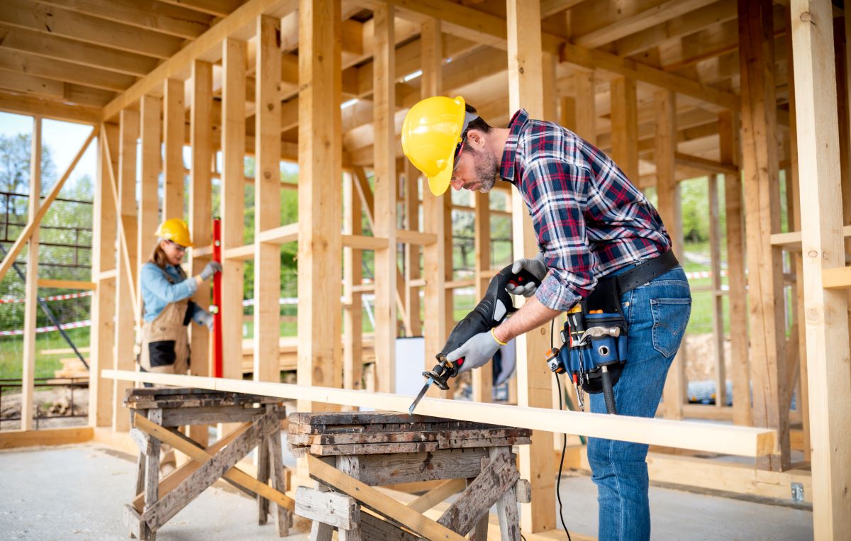Bauen mit Holz - Tipps beachten & Kosten einplanen