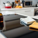 Ceranfeld reinigen - Anleitung, Tipps